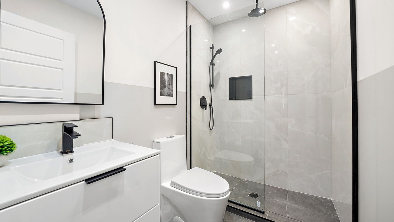 Photo of Bathroom in Chinatown
