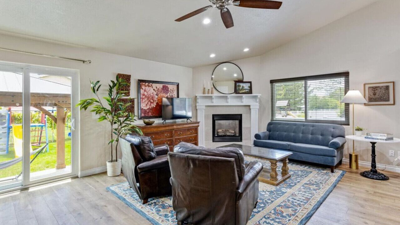 Photo of Livingroom in Orem