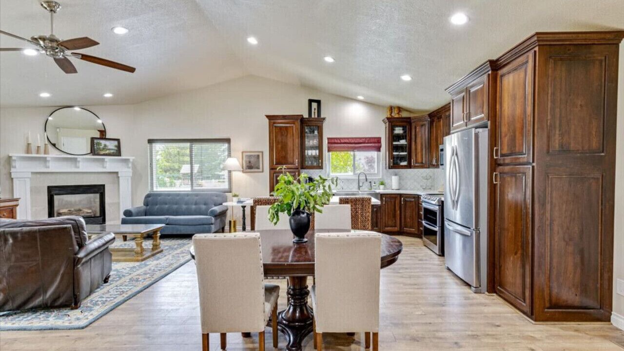 Photo of Livingroom in Orem