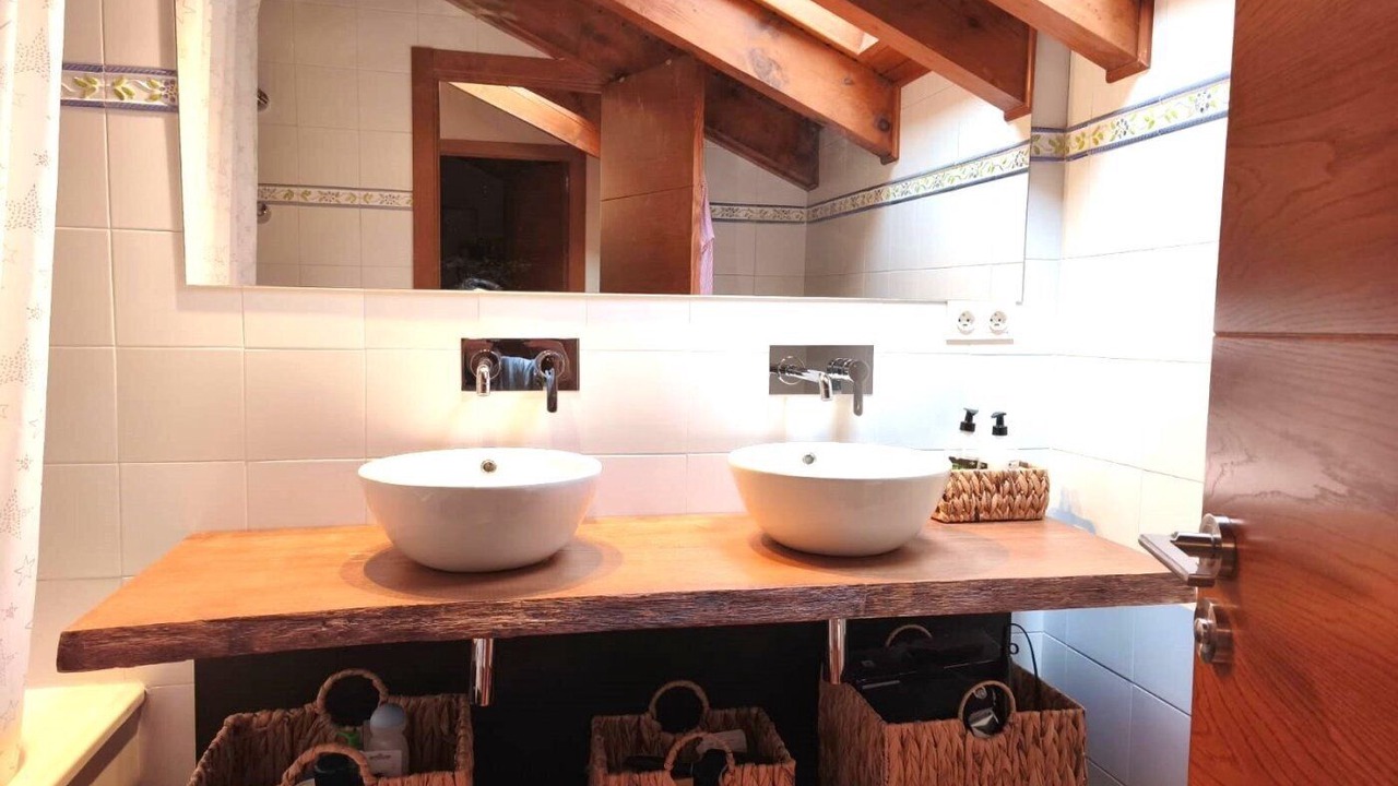 Photo of Bathroom in Palau-de-Cerdagne