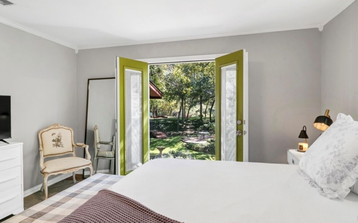 Photo of Bedroom in Glen Rose