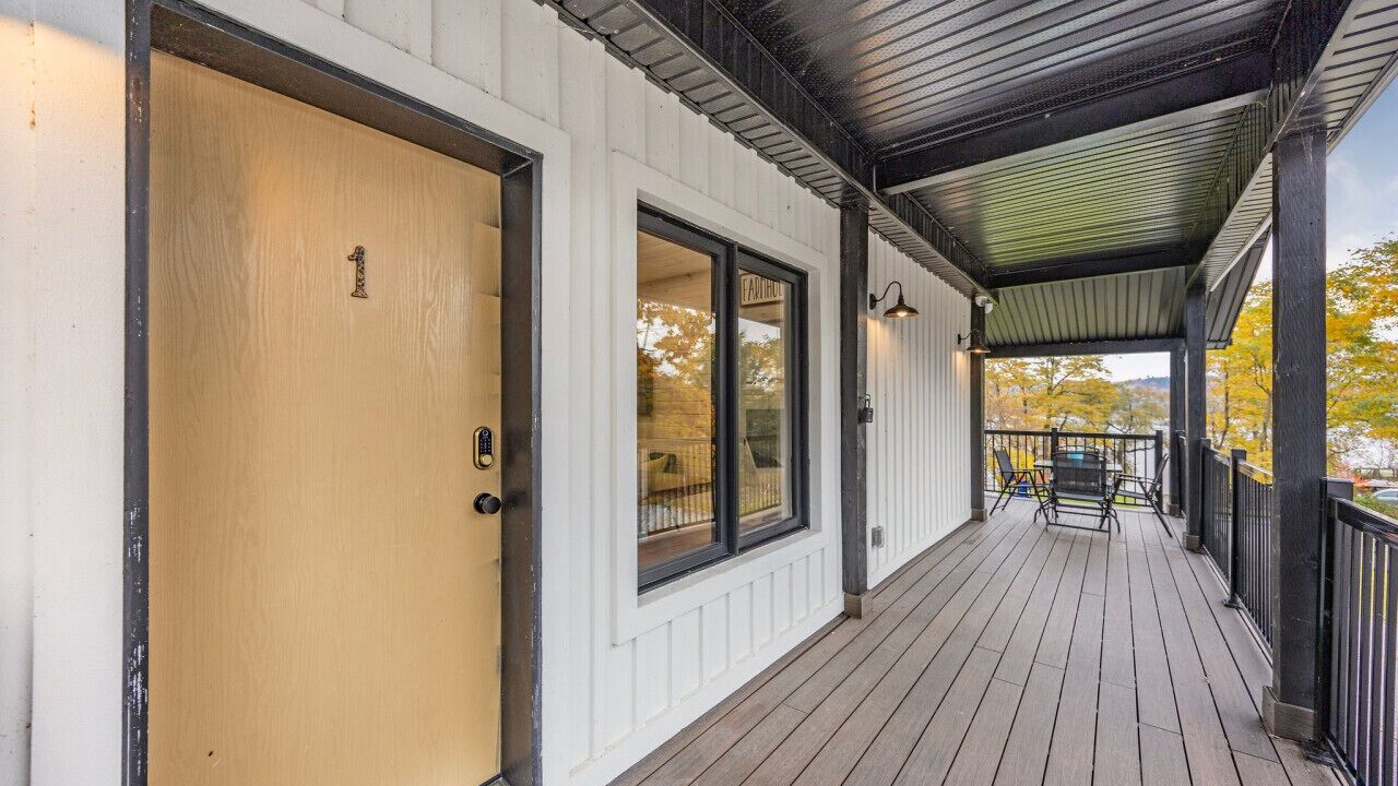 Photo of Patio Balcony in Penetanguishene