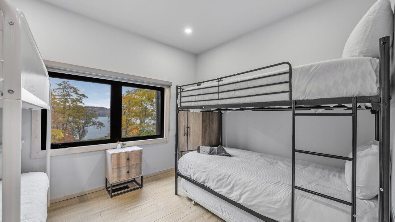 Photo of Bedroom in Penetanguishene