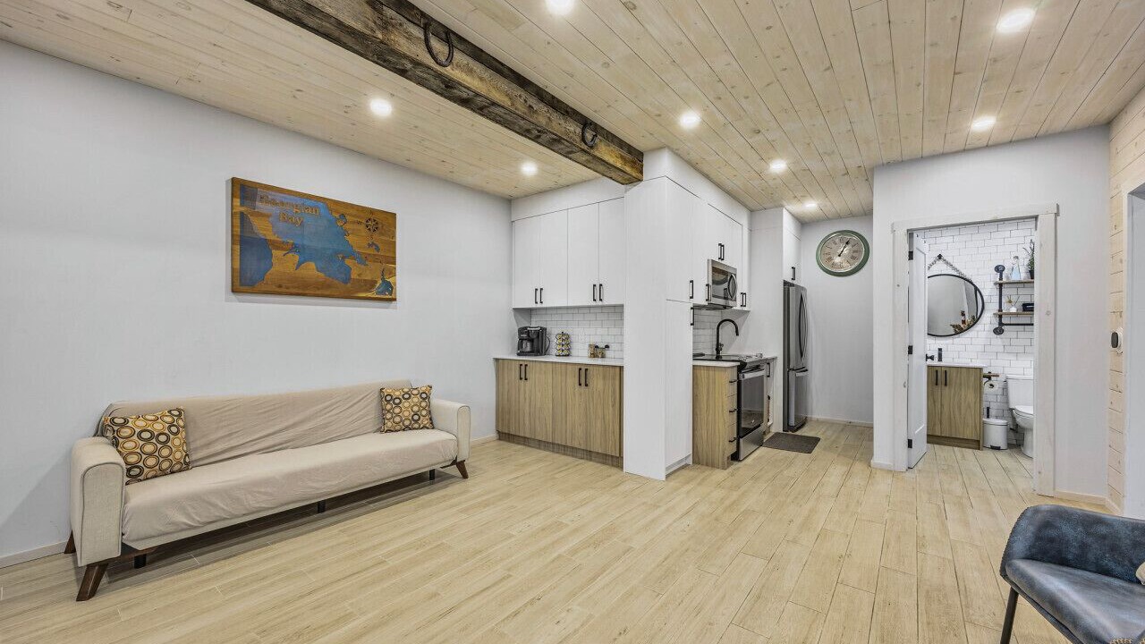 Photo of Livingroom in Penetanguishene