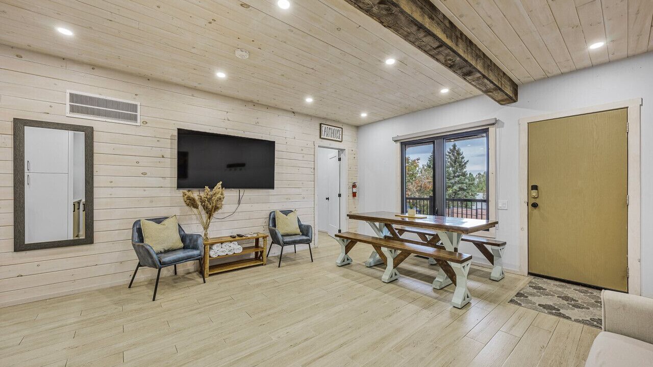 Photo of Livingroom in Penetanguishene