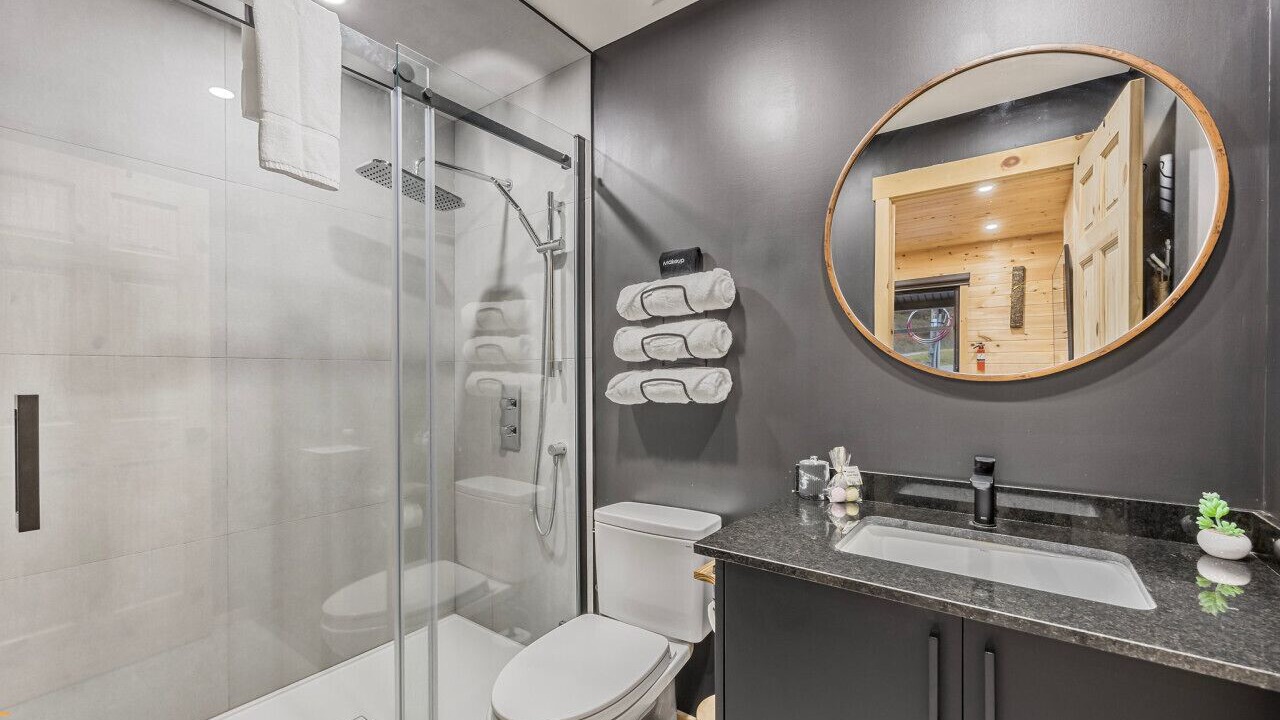 Photo of Bathroom in Penetanguishene