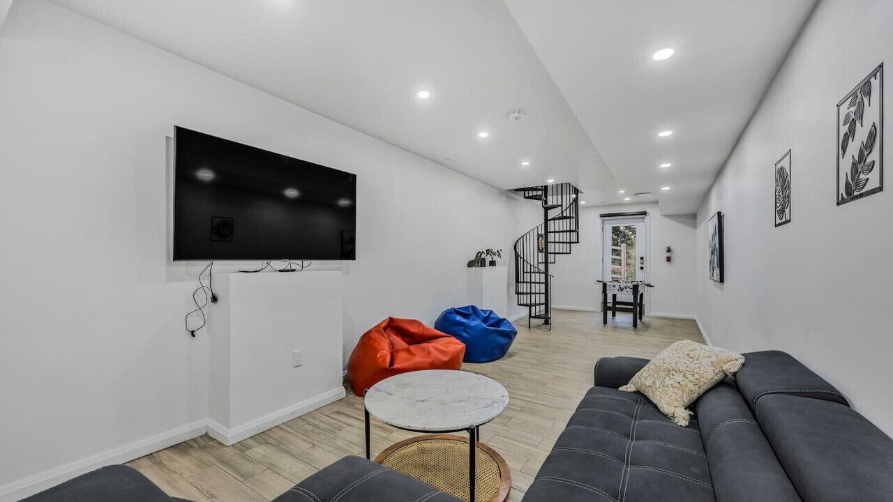 Photo of Livingroom in Penetanguishene