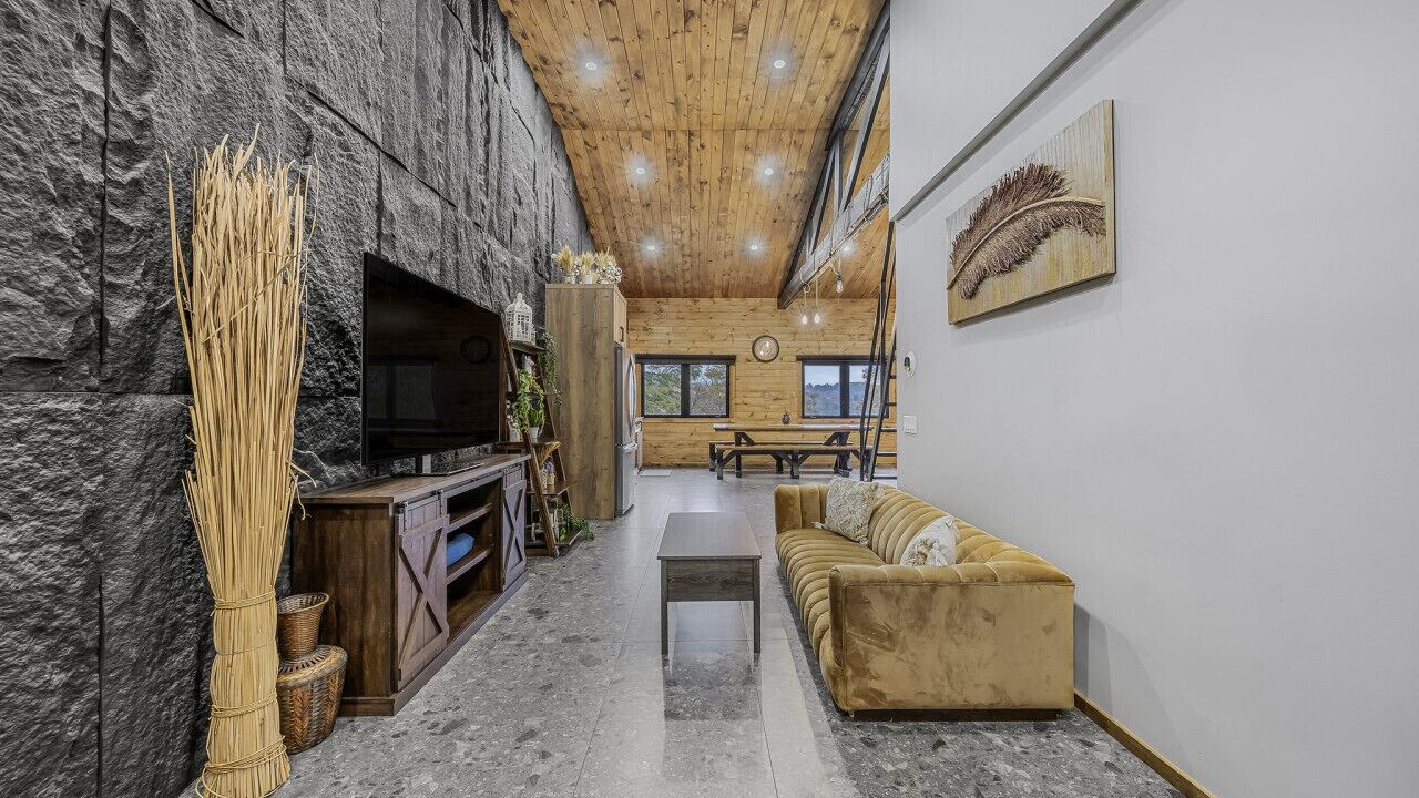 Photo of Livingroom in Penetanguishene