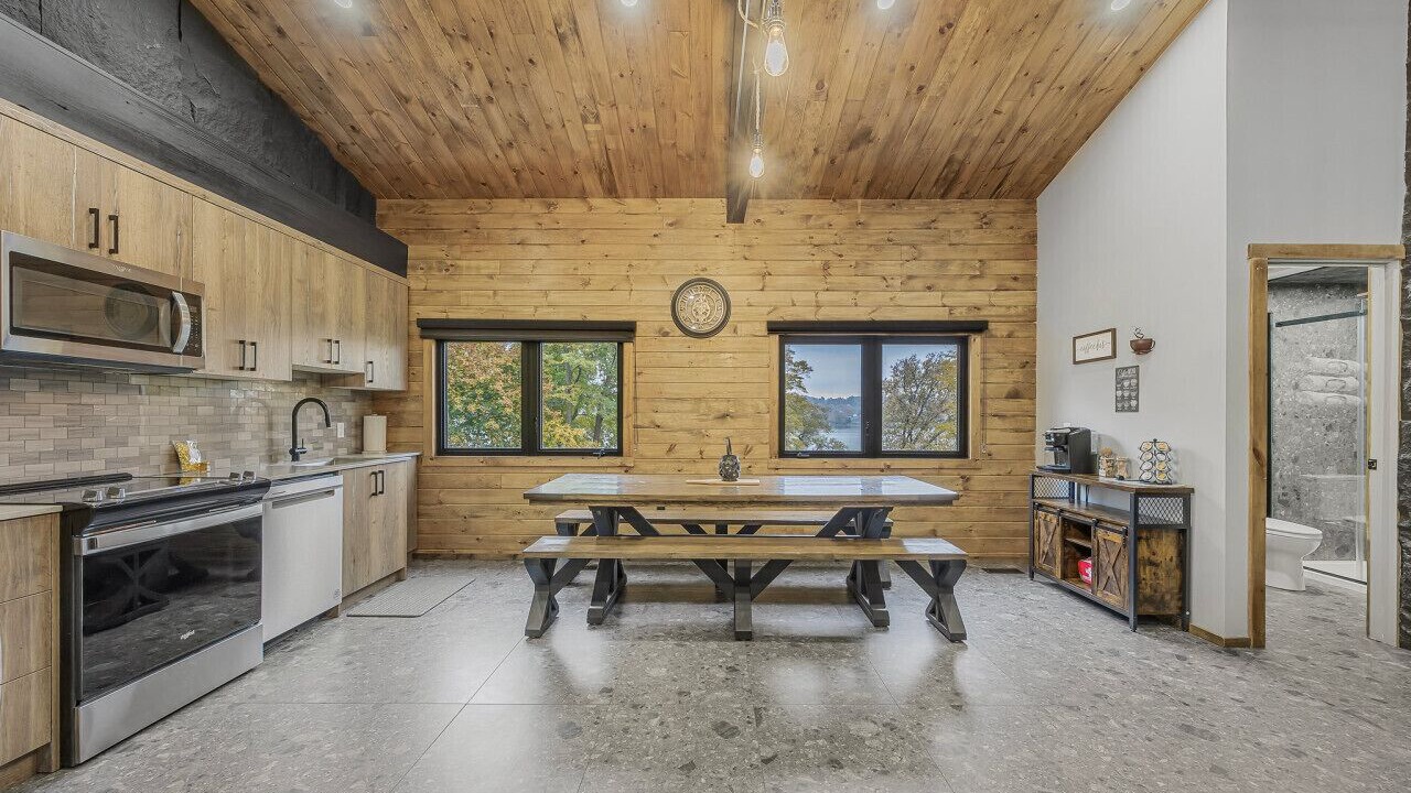 Photo of Kitchen in Penetanguishene