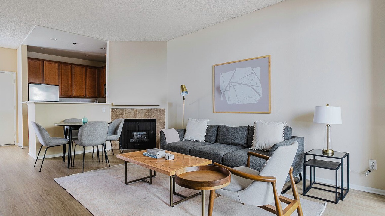 Photo of Livingroom in Burbank