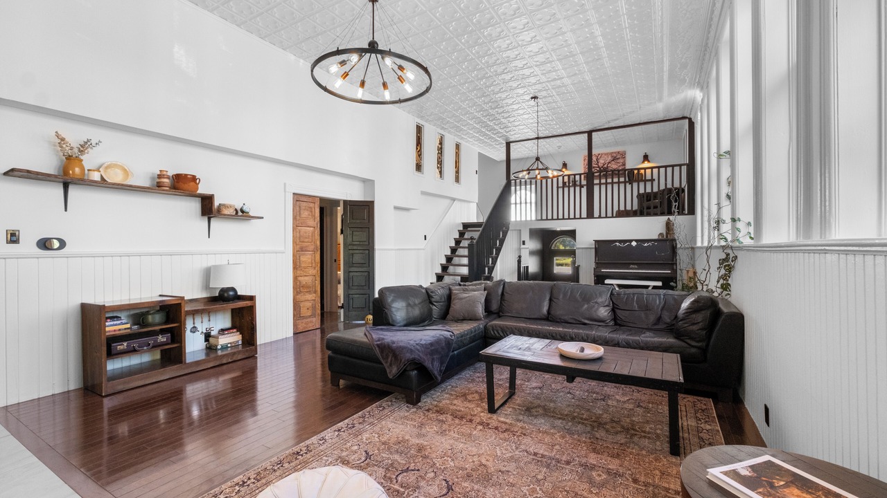 Photo of Livingroom in Kincardine