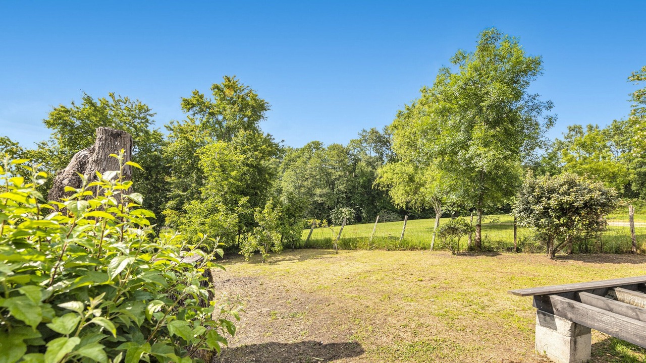 Photo of Outdoor in Petit-Palais-et-Cornemps