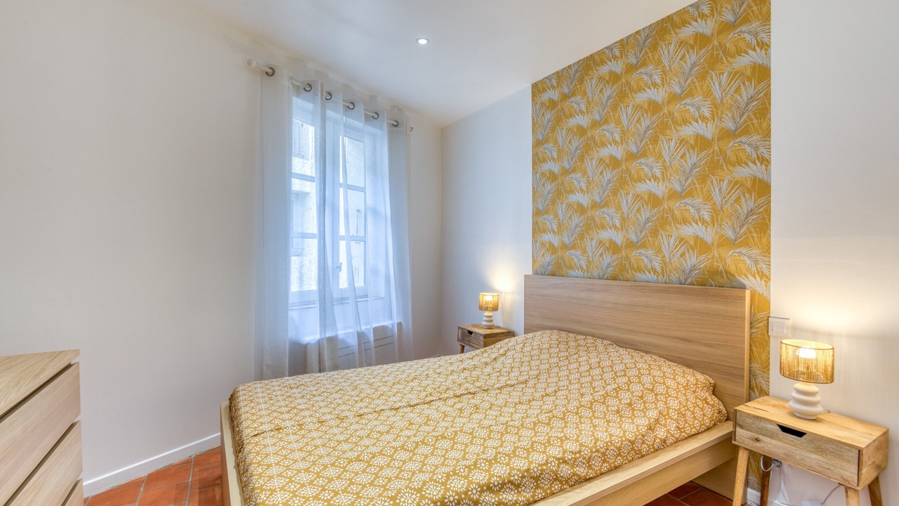 Photo of Bedroom in Beziers City Centre