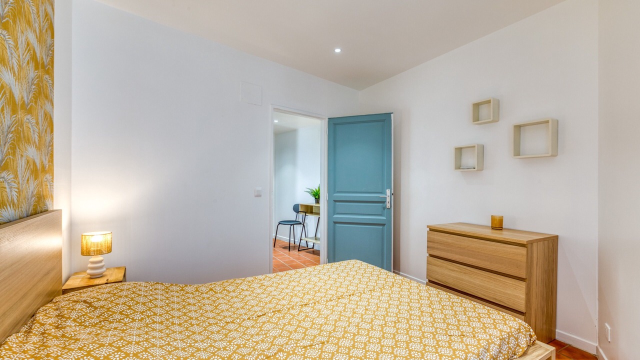 Photo of Bedroom in Beziers City Centre