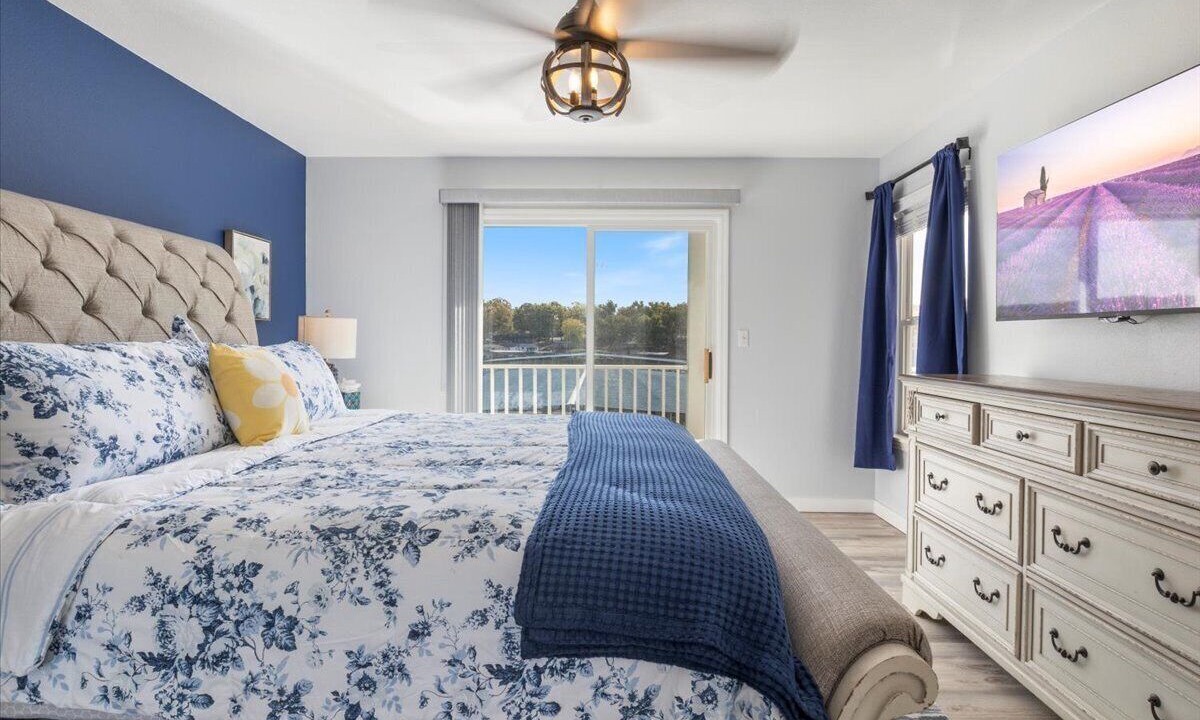 Photo of Bedroom in Sunrise Beach