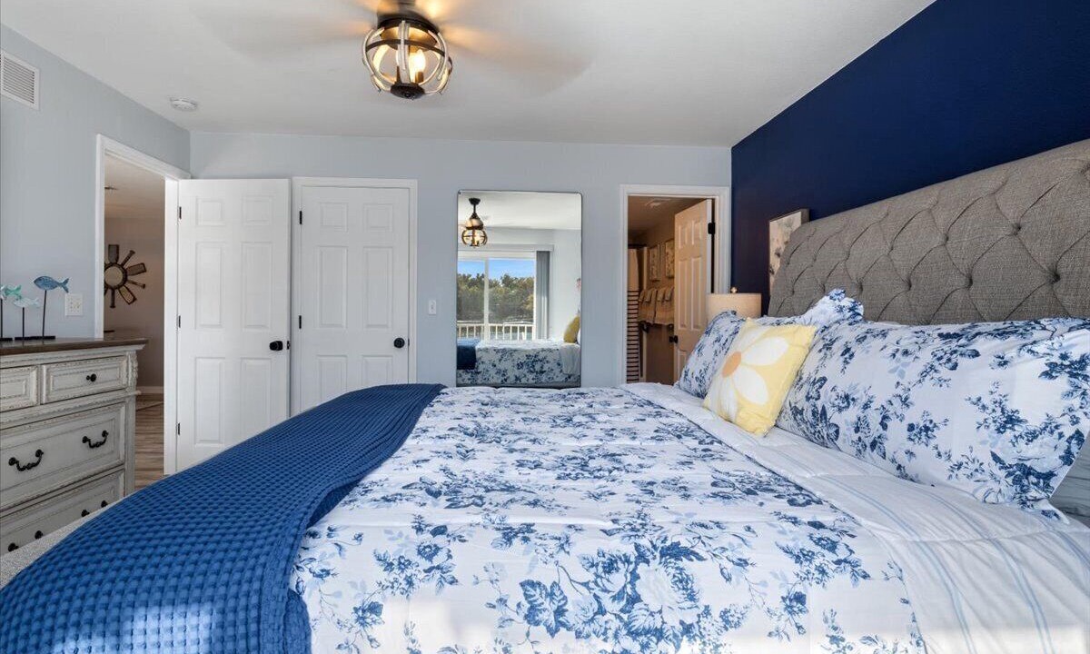 Photo of Bedroom in Sunrise Beach