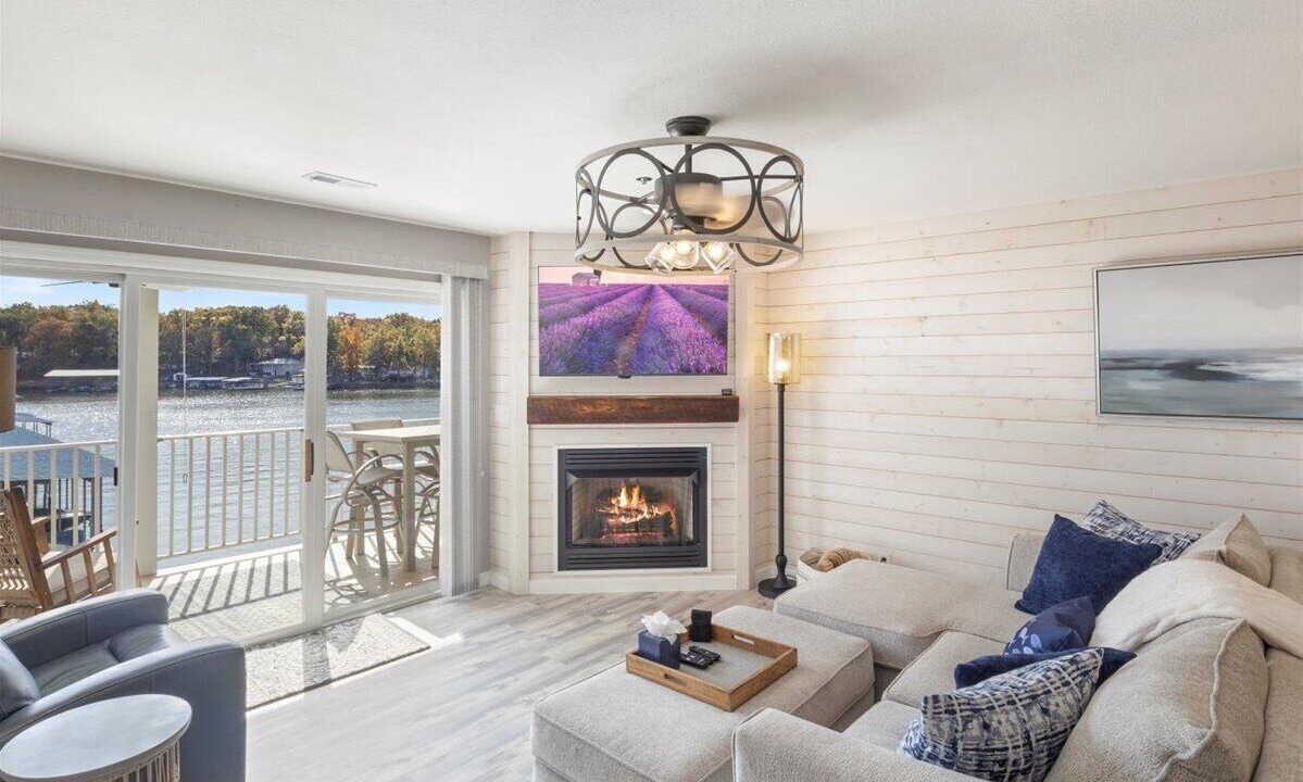 Photo of Livingroom in Sunrise Beach