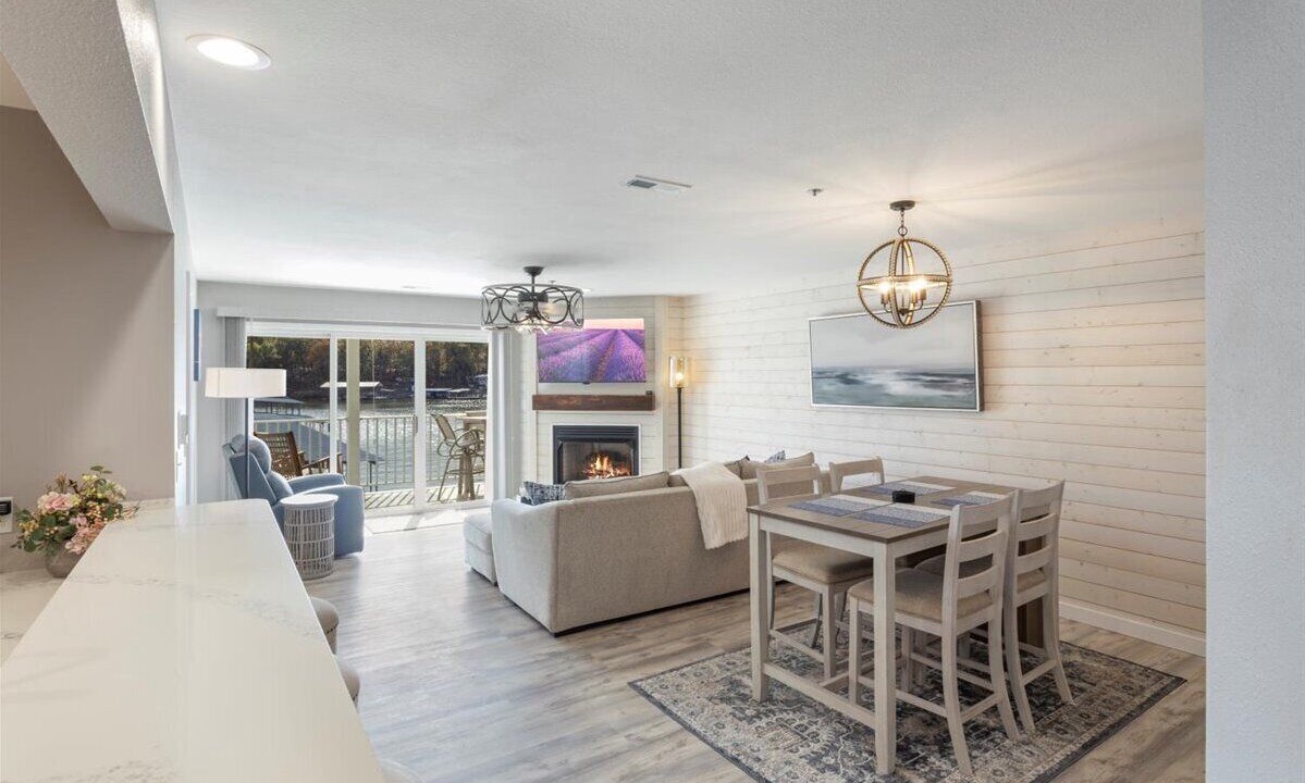 Photo of Livingroom in Sunrise Beach