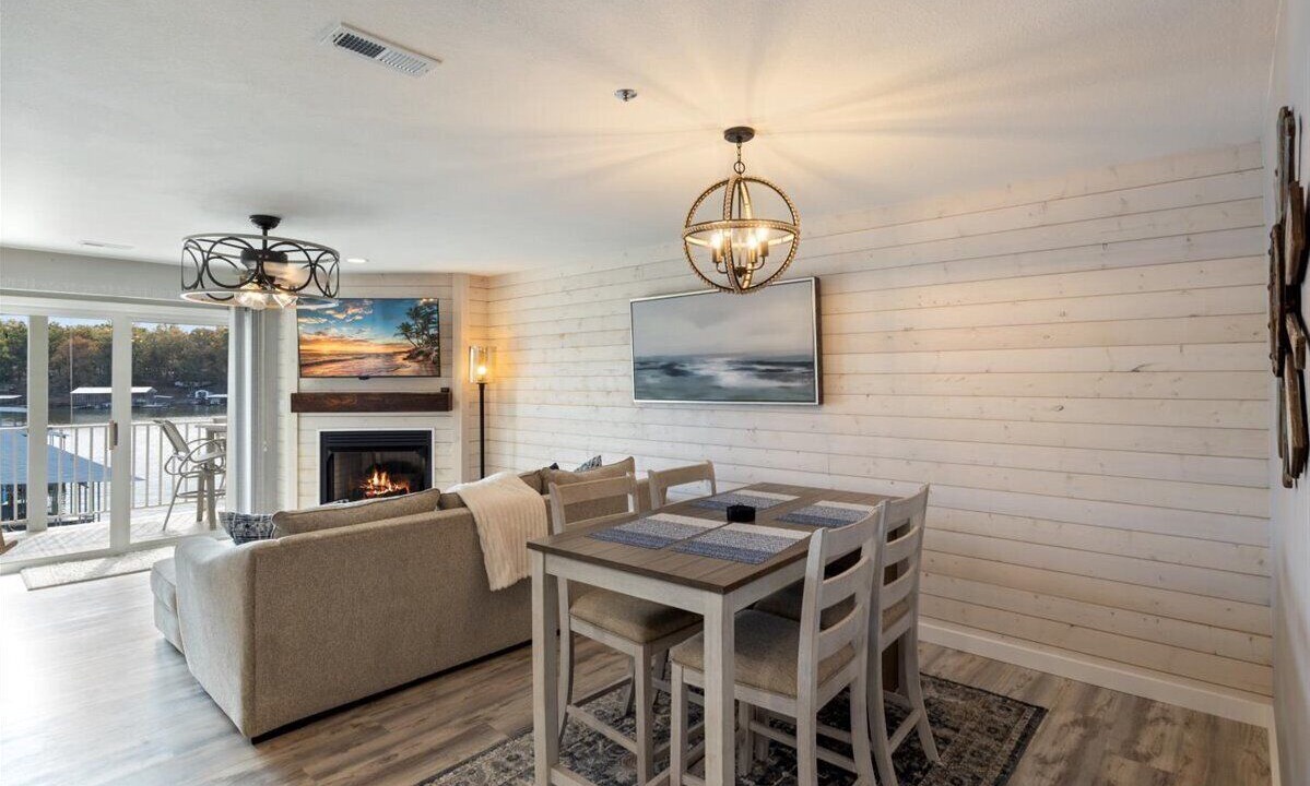 Photo of Livingroom in Sunrise Beach