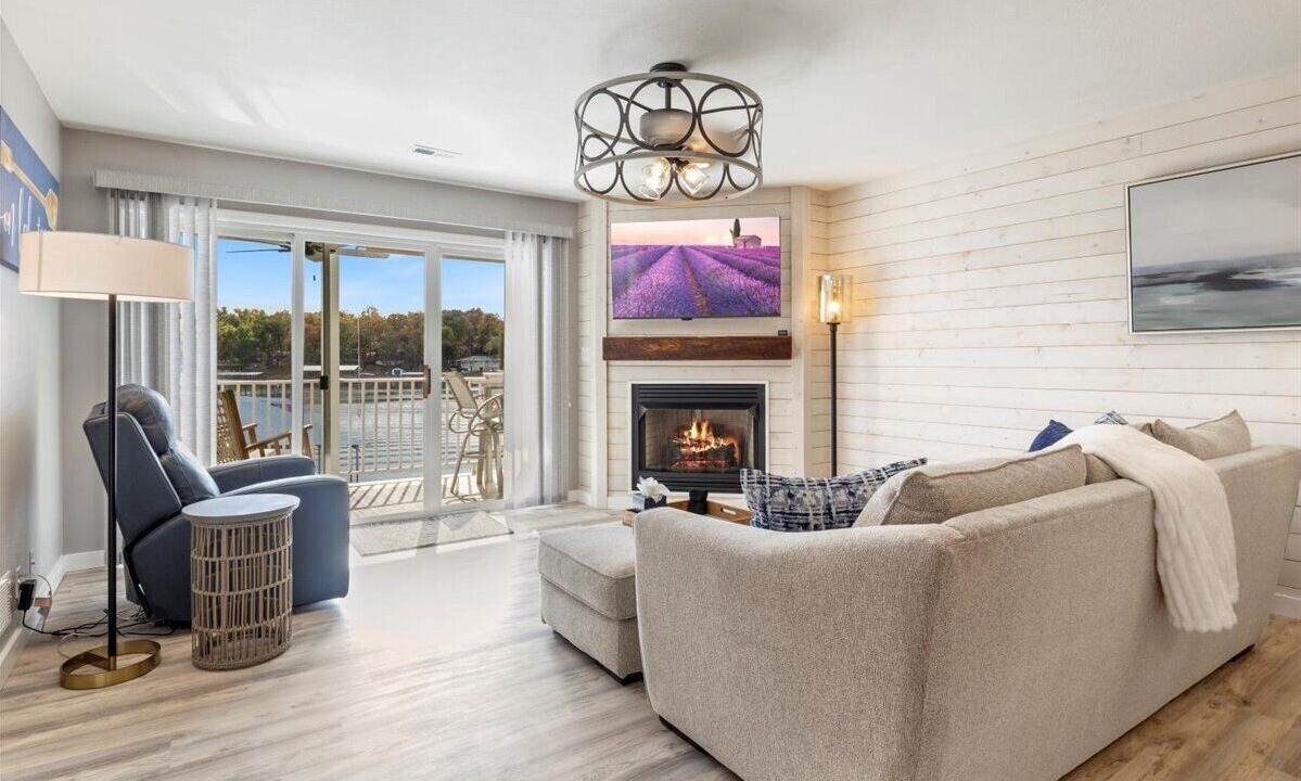 Photo of Livingroom in Sunrise Beach