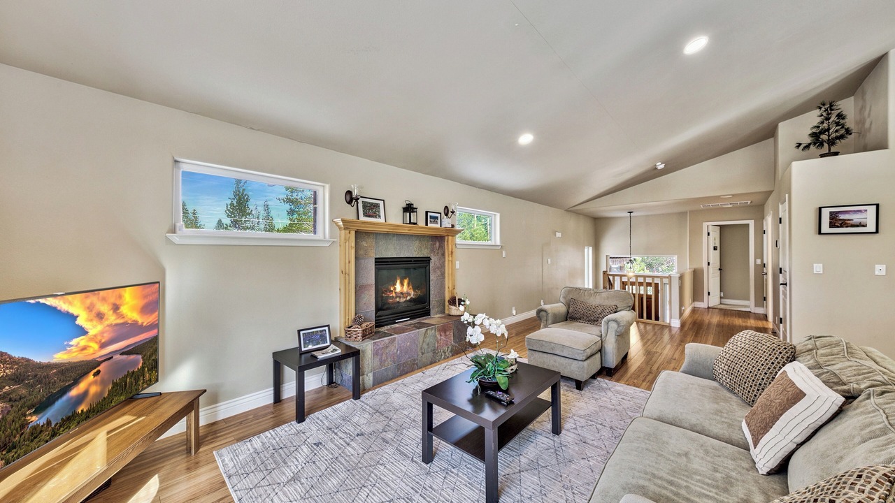Photo of Livingroom in Tahoe Paradise