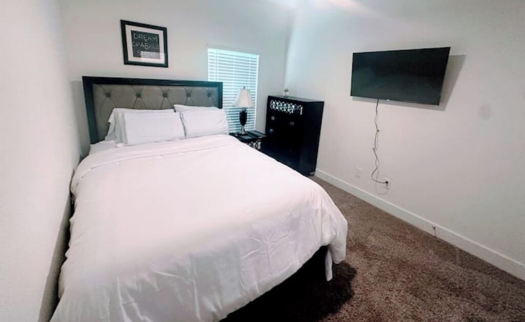 Photo of Bedroom in Clodine