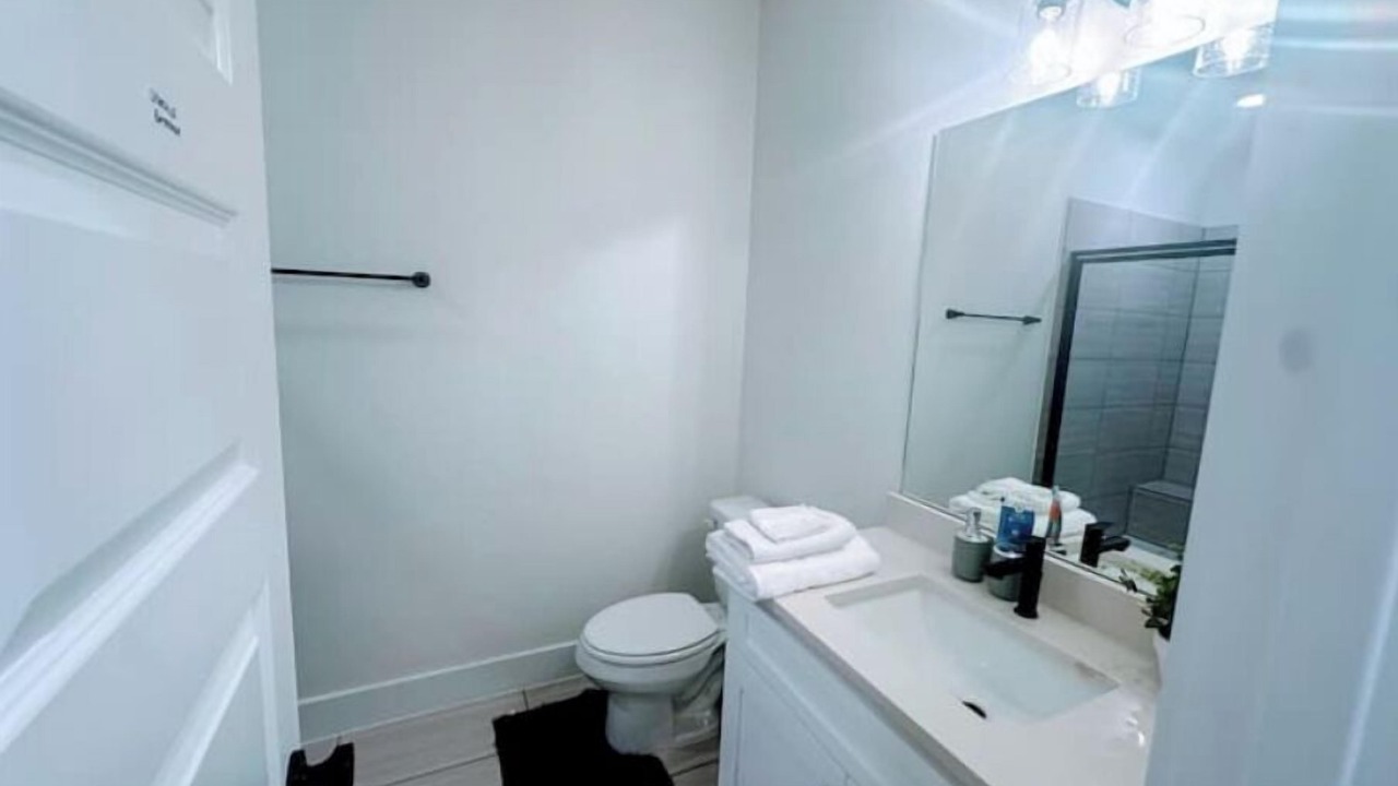 Photo of Bathroom in Clodine