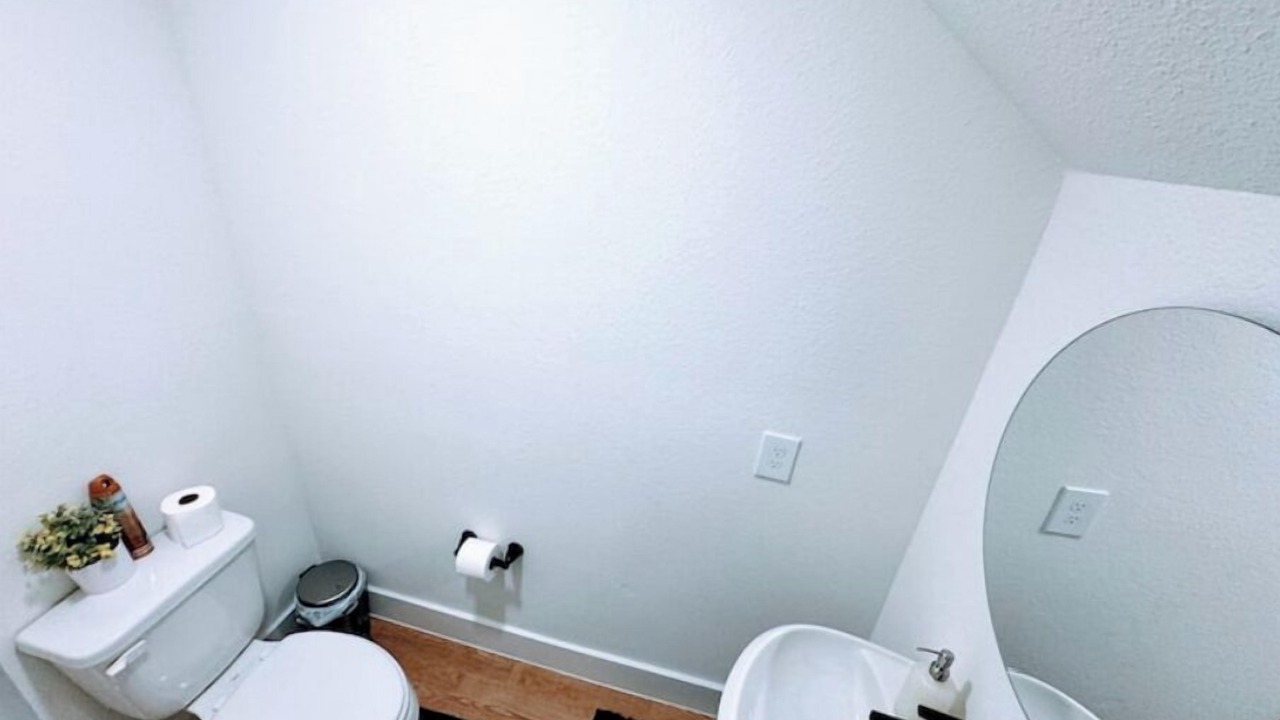 Photo of Bathroom in Clodine