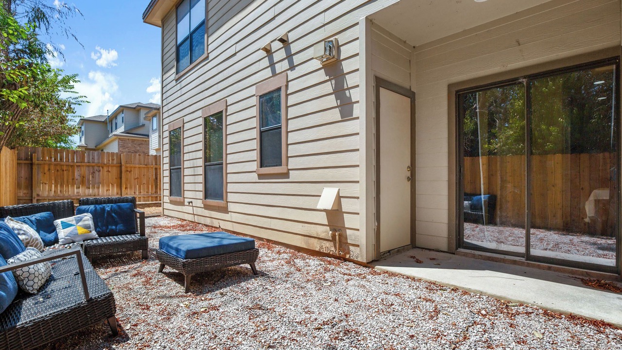 Photo of Patio Balcony in Heritage Hills