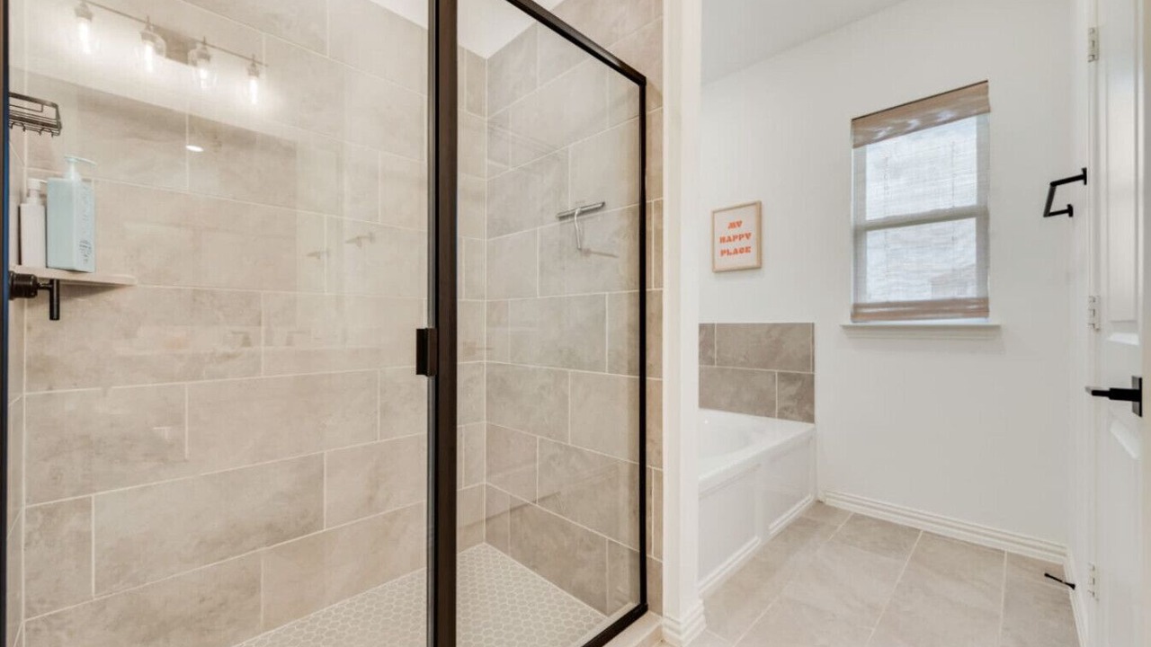Photo of Bathroom in Haslet