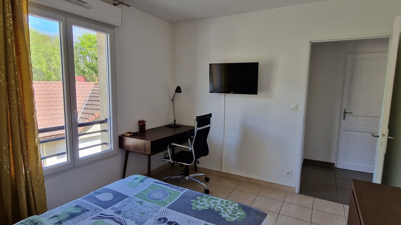 Photo of Bedroom in Prevessin-Moens