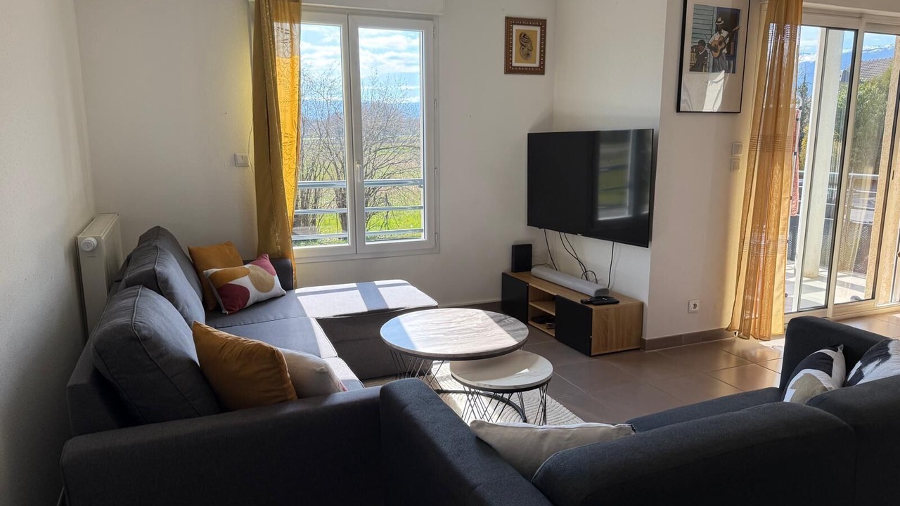 Photo of Livingroom in Prevessin-Moens