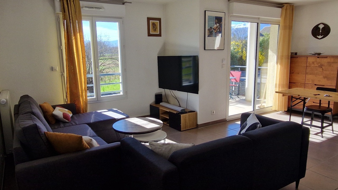 Photo of Livingroom in Prevessin-Moens