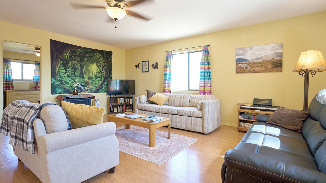 Photo of Livingroom in Portal