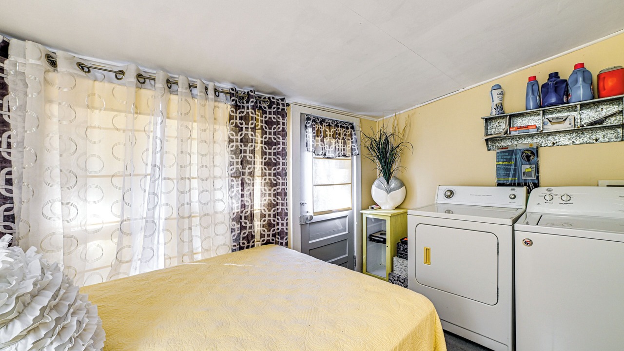 Photo of Bedroom in Springville