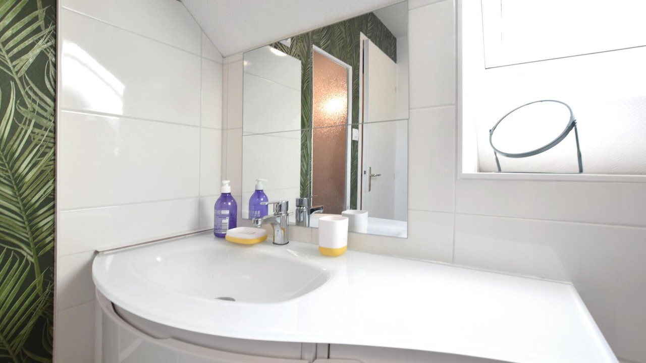 Photo of Bathroom in Saint-Marcouf