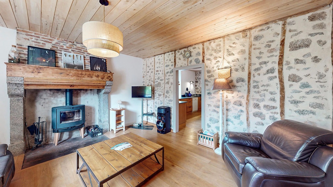 Photo of Bedroom in Saint-Estephe