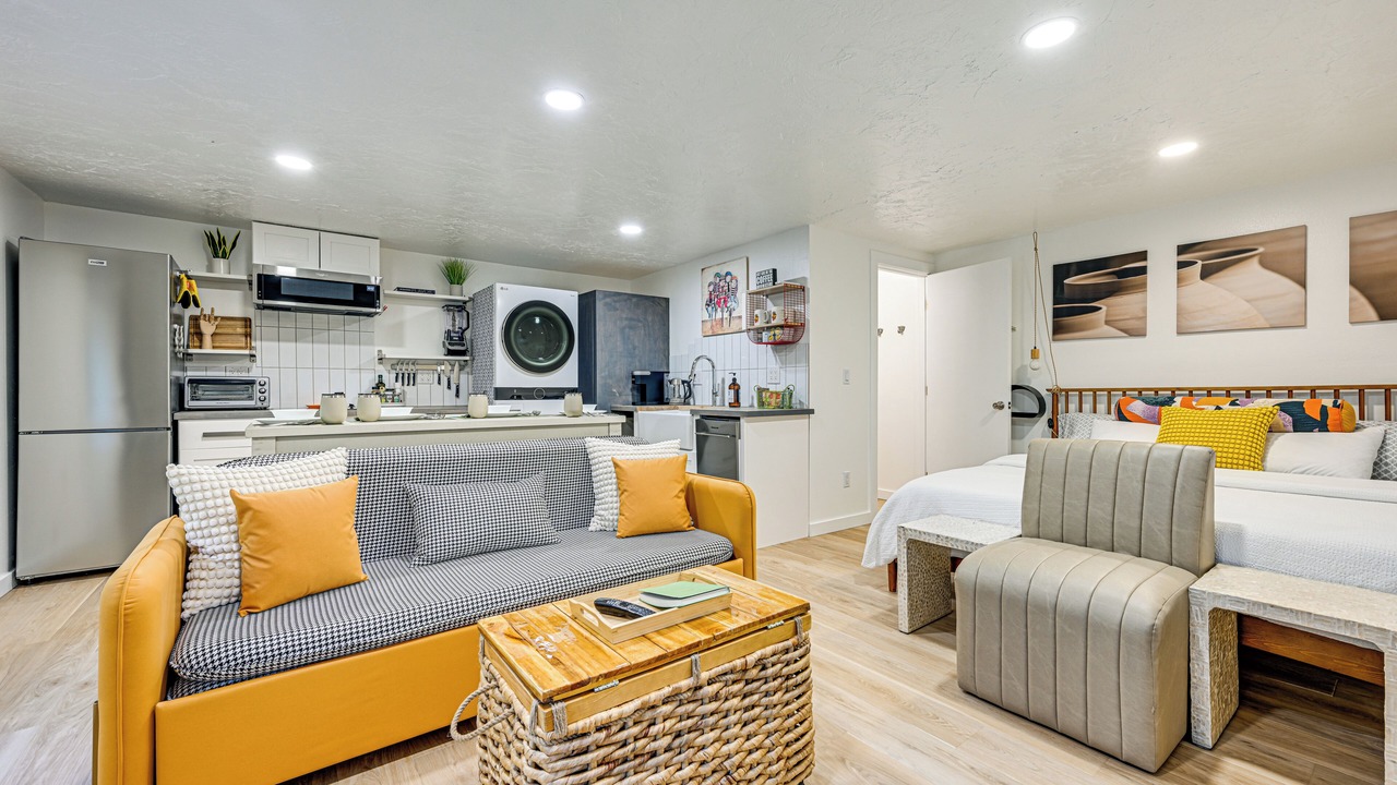 Photo of Livingroom in East Olympia