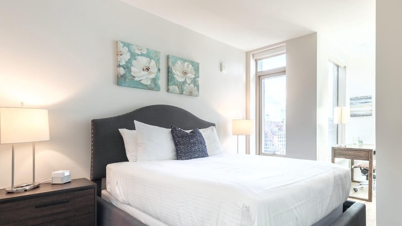 Photo of Bedroom in Seaport District