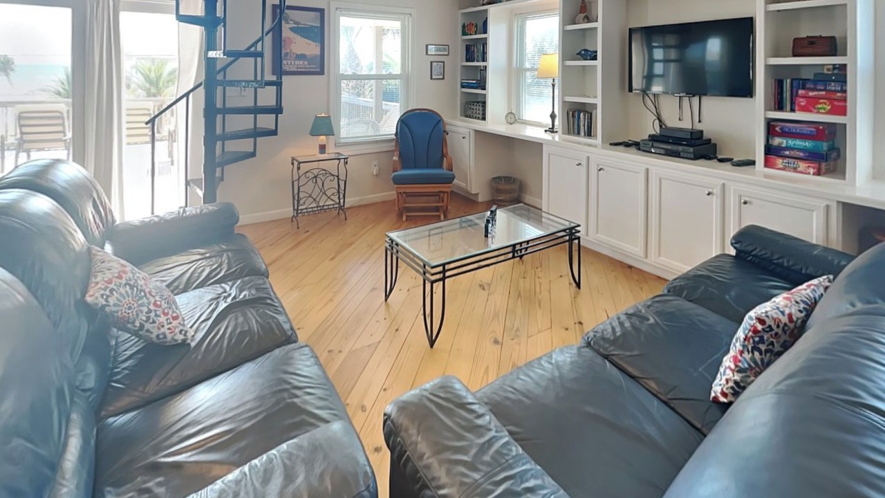 Photo of Livingroom in Bermuda Beach