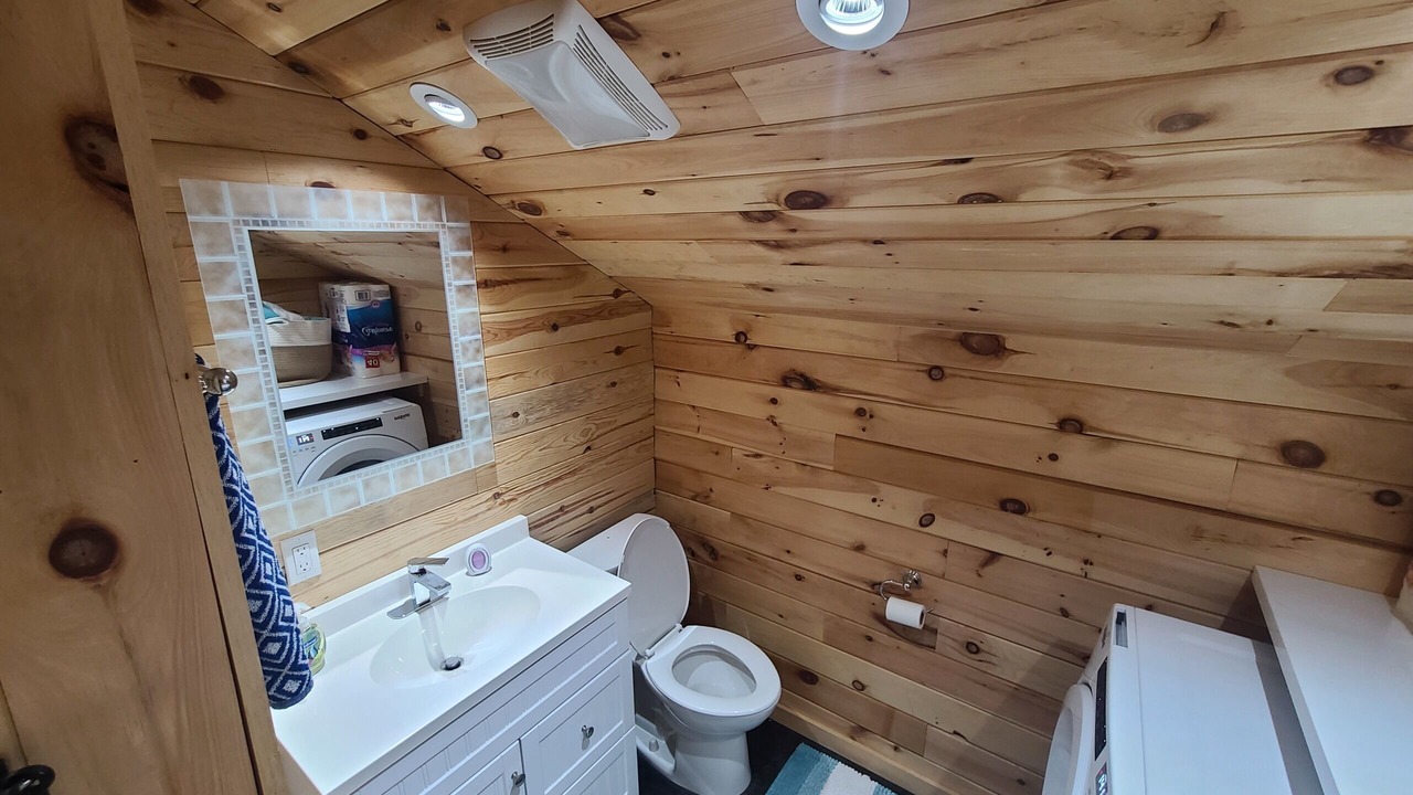 Photo of Bathroom in Minden