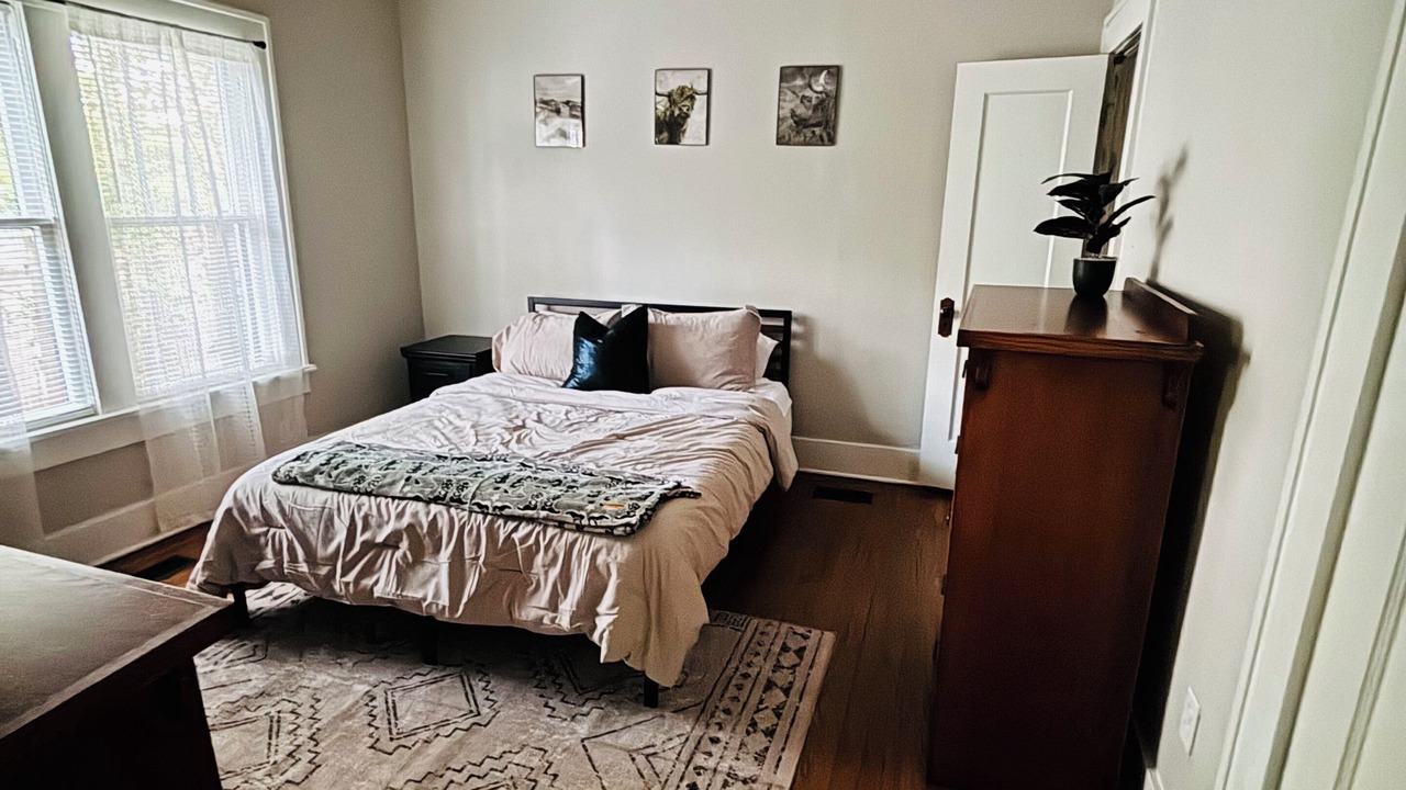 Photo of Bedroom in Cushing