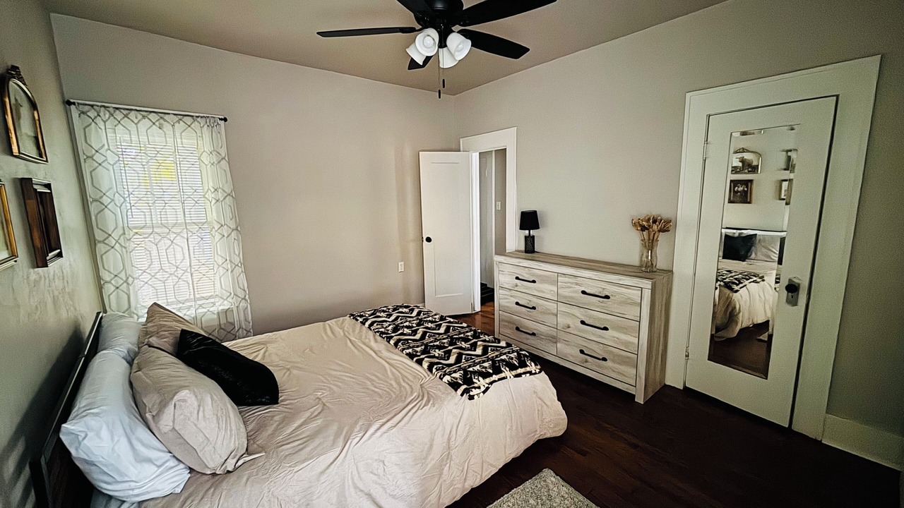 Photo of Bedroom in Cushing