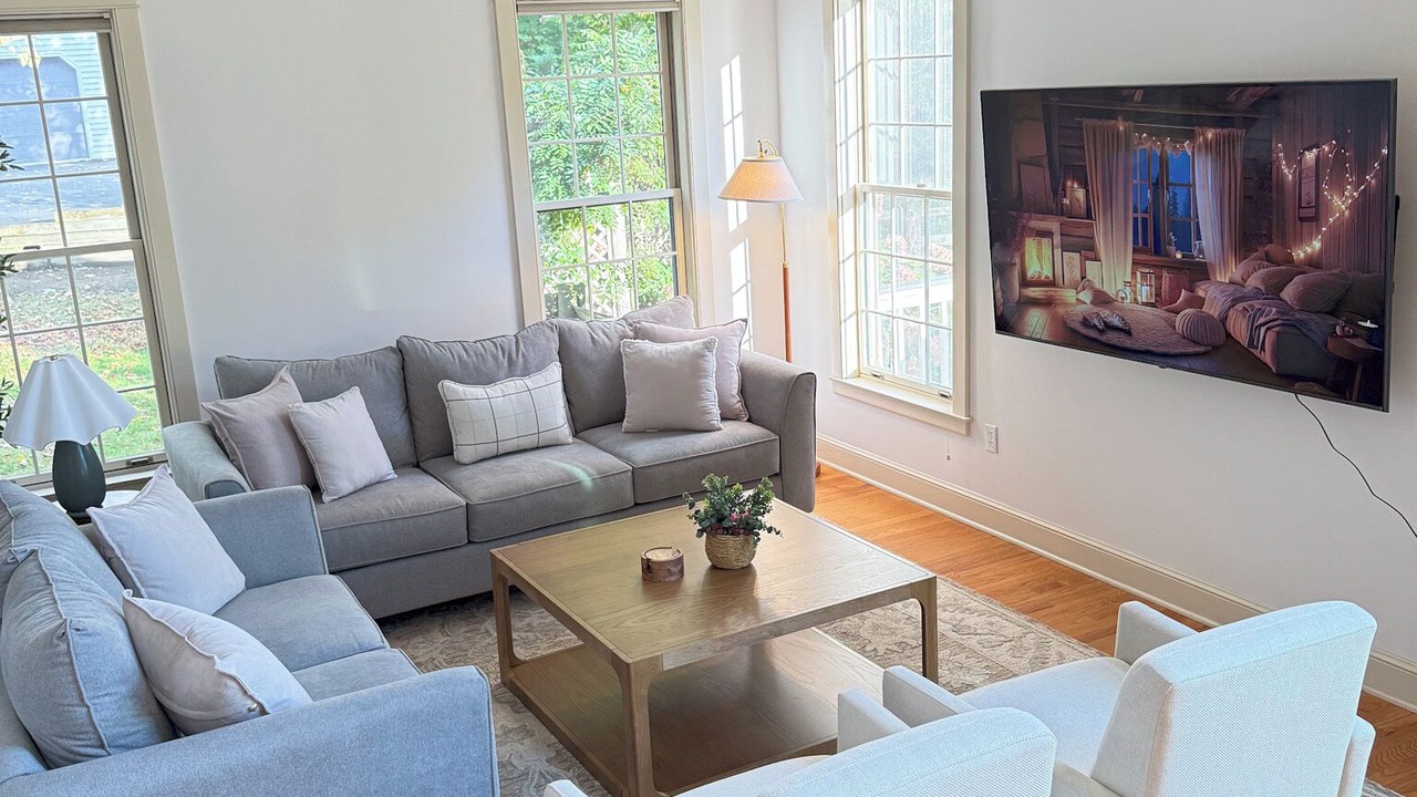 Photo of Livingroom in Ithaca