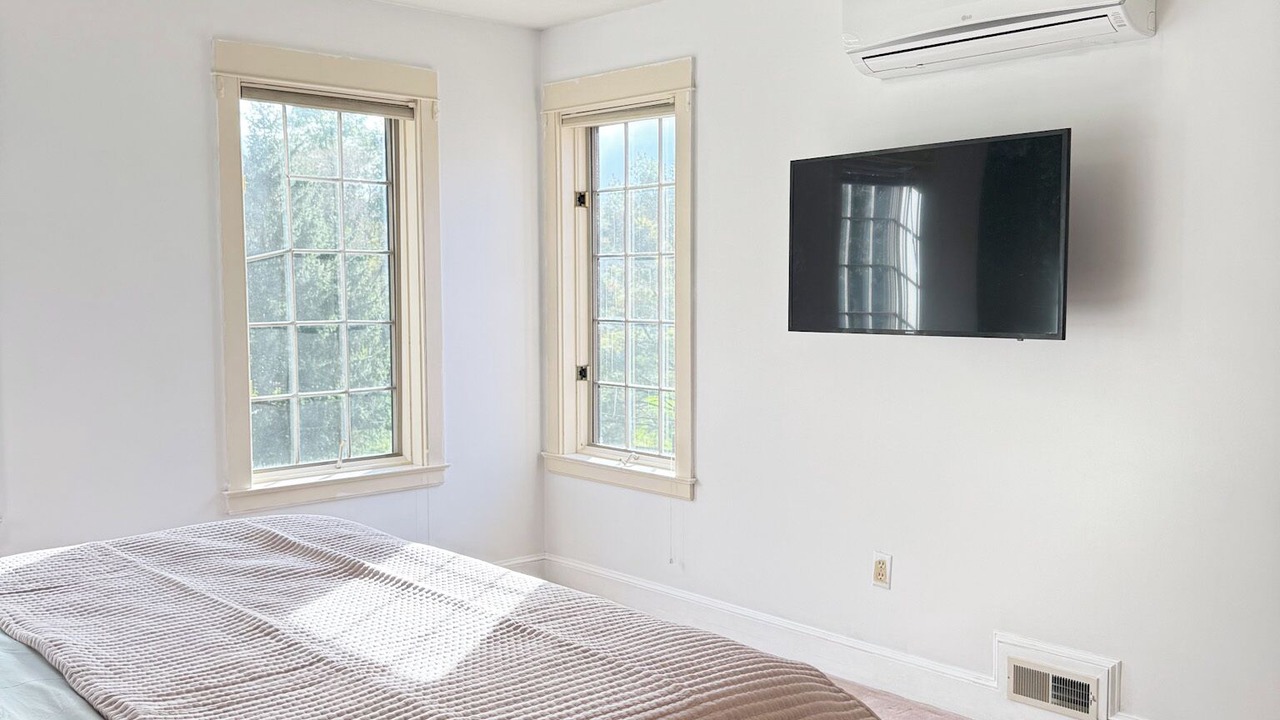 Photo of Bedroom in Ithaca