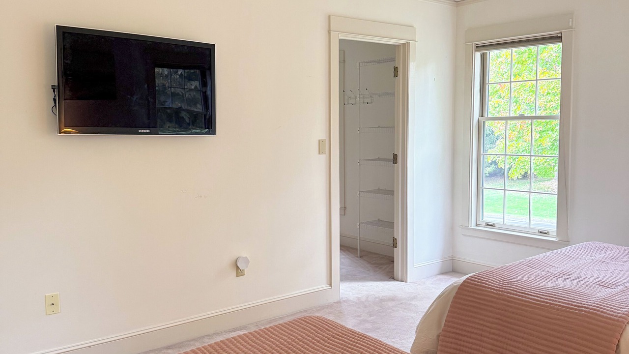Photo of Bedroom in Ithaca