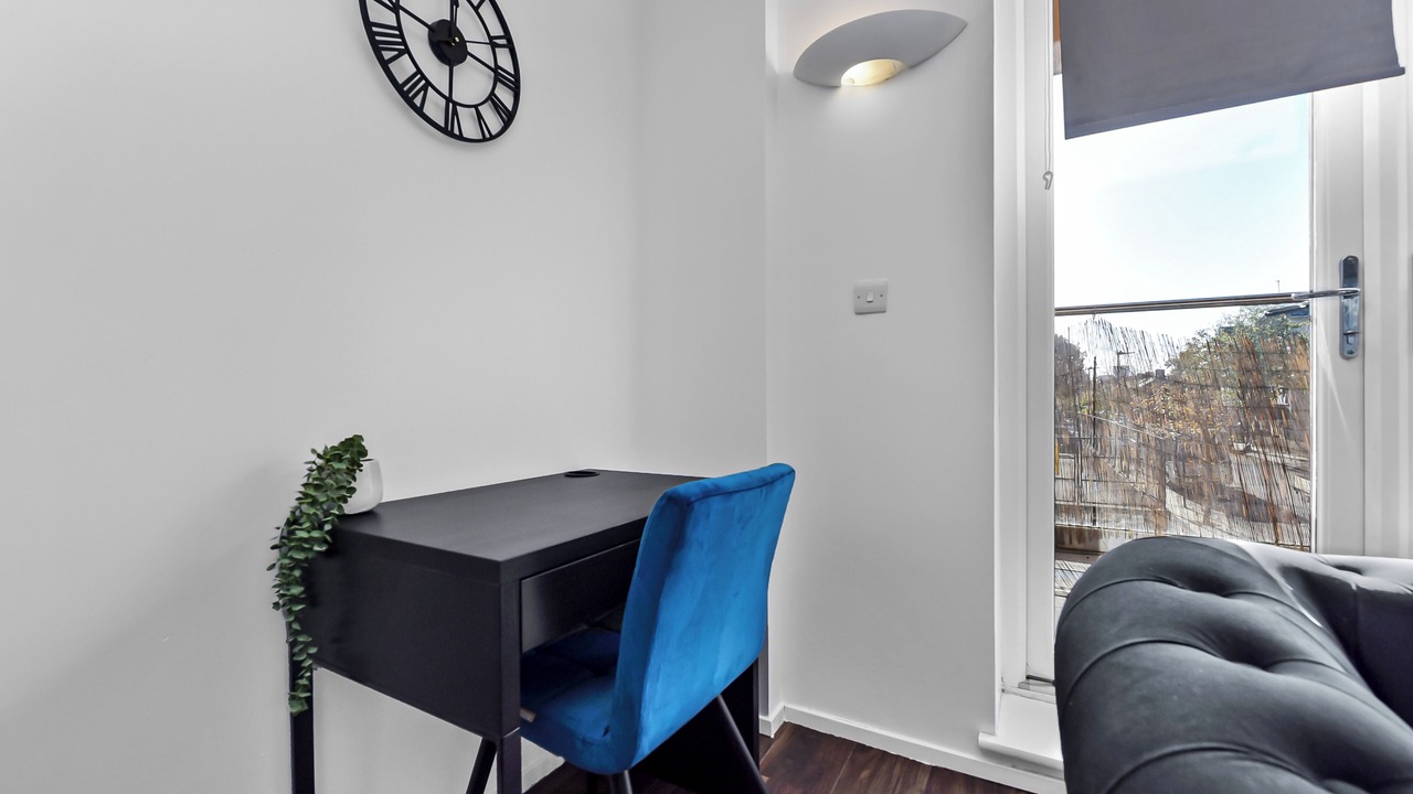 Photo of Others in Seven Sisters