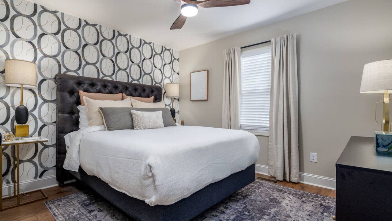 Photo of Bedroom in Normal