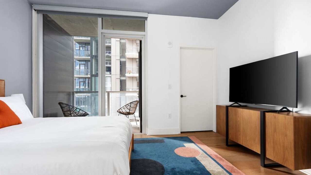 Photo of Bedroom in Rainey Street Historic District