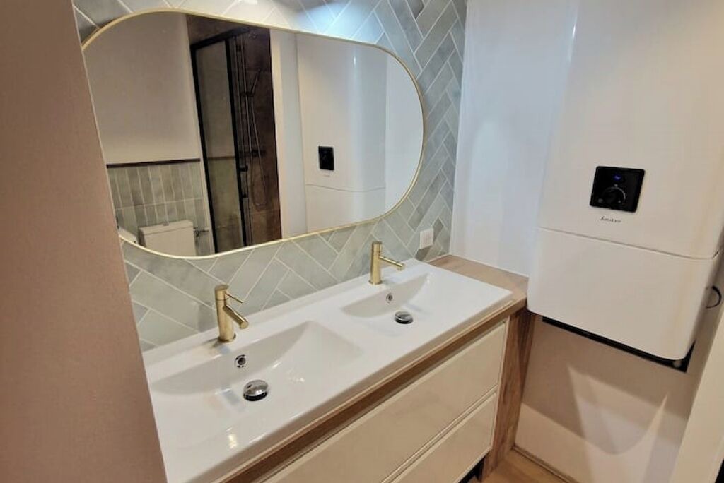 Photo of Bathroom in Lemasson